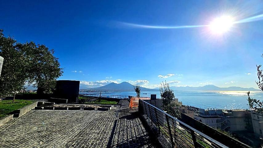 Appartamento Family House Piazza Carita' Napoli Esterno foto