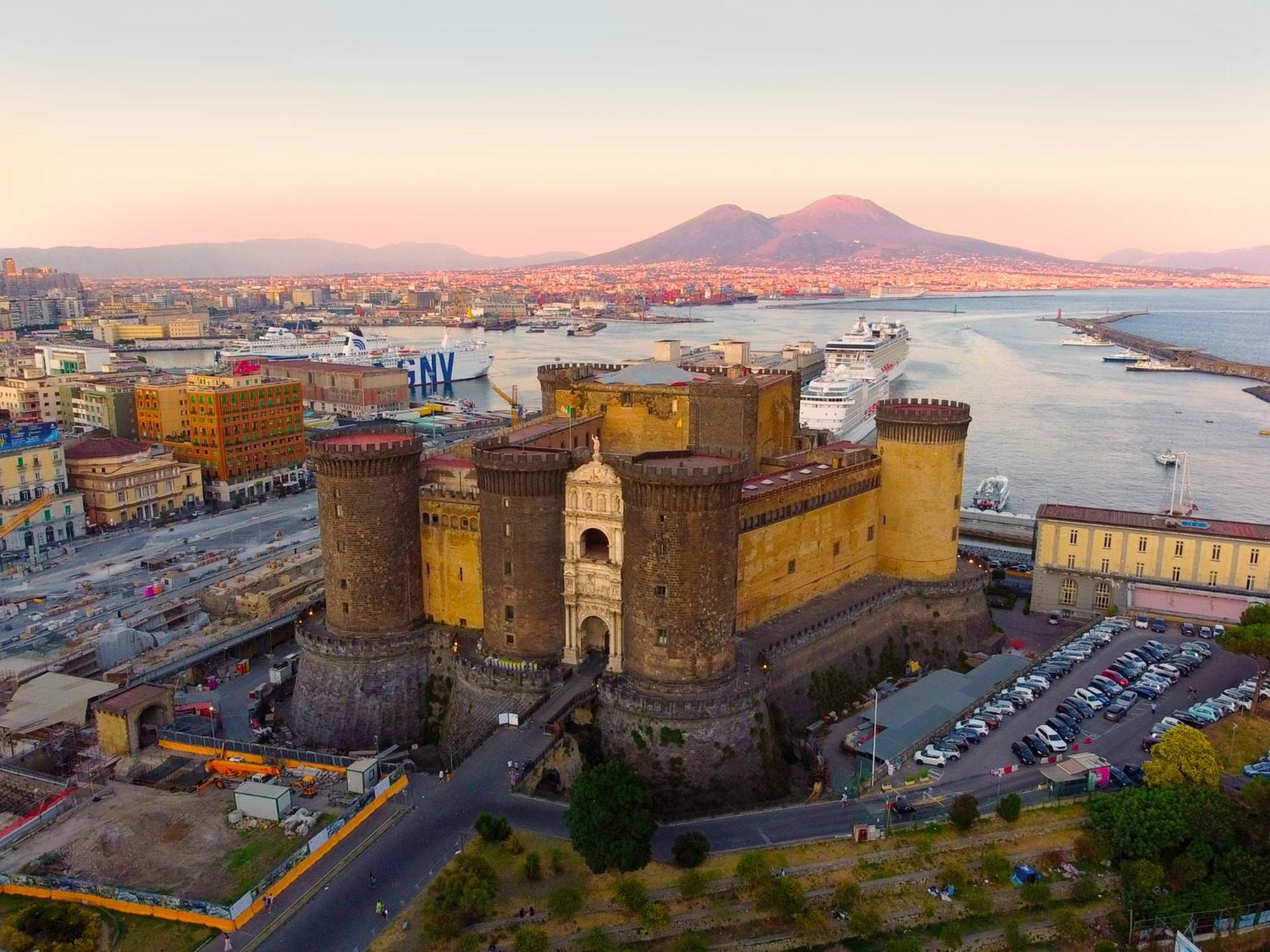 Appartamento Family House Piazza Carita' Napoli Esterno foto